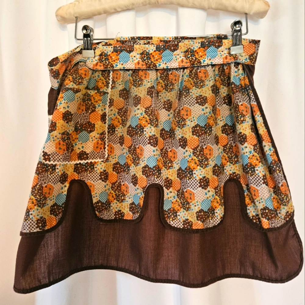 Vintage Artistic Creations Brown‎ Patchwork Reversable 70s 1/2 Apron W/ Ties